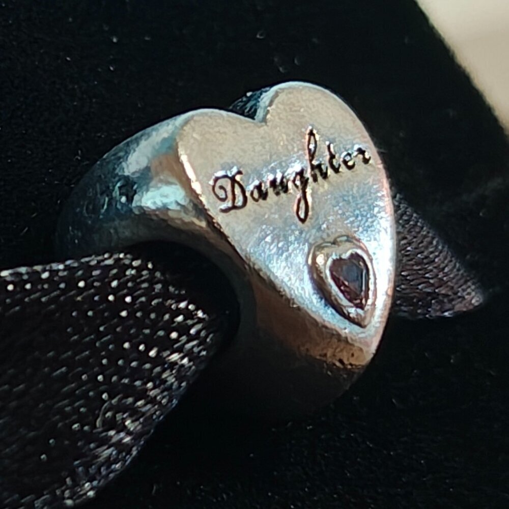 Authentic Sterling Silver Pandora Daughter Love Family Heart Charm - 791726PCZ - Picture 4 of 8